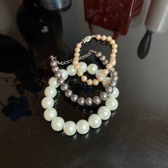 3 faux pearls bracelets💎 - Picture 2 of 6